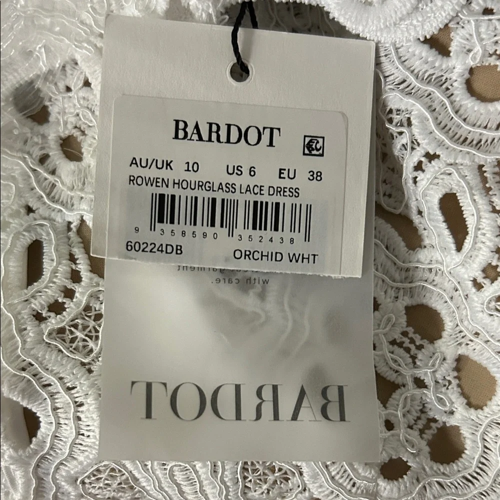 Bardot White Lace Mini Skirt